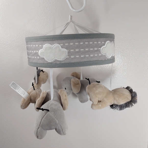 Lambs & Ivy Mobile Wheel with Plush Safari Animals- Replacement or Stand-alone - Picture 2 of 10